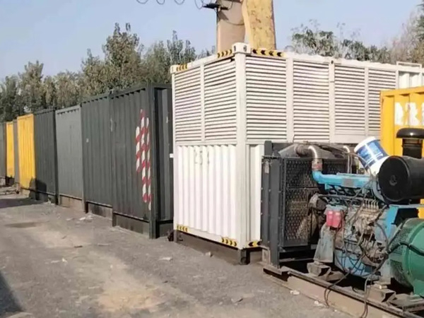 龙港200KW柴油发电机机组每小时油耗是多少？