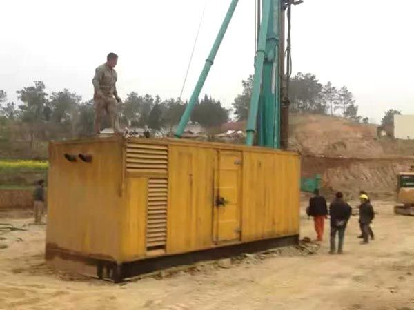 龙港如何判断水冷式机油散热器密封件是否需要更换？